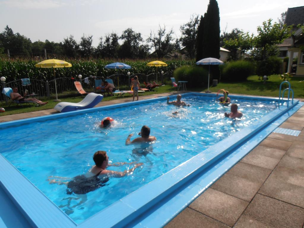 Ferienanlage Seehof Krumpendorf ภายนอก รูปภาพ